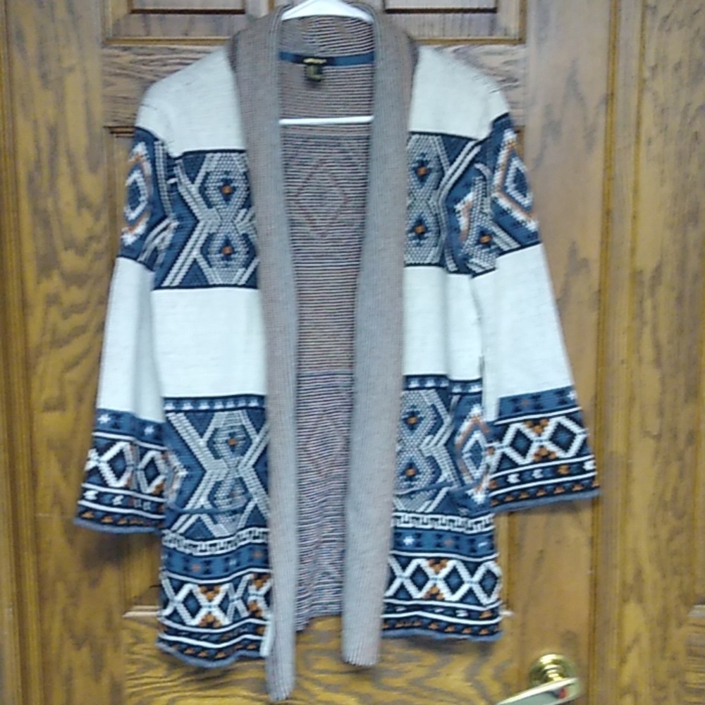 Forever 21 Aztec open front sweater.